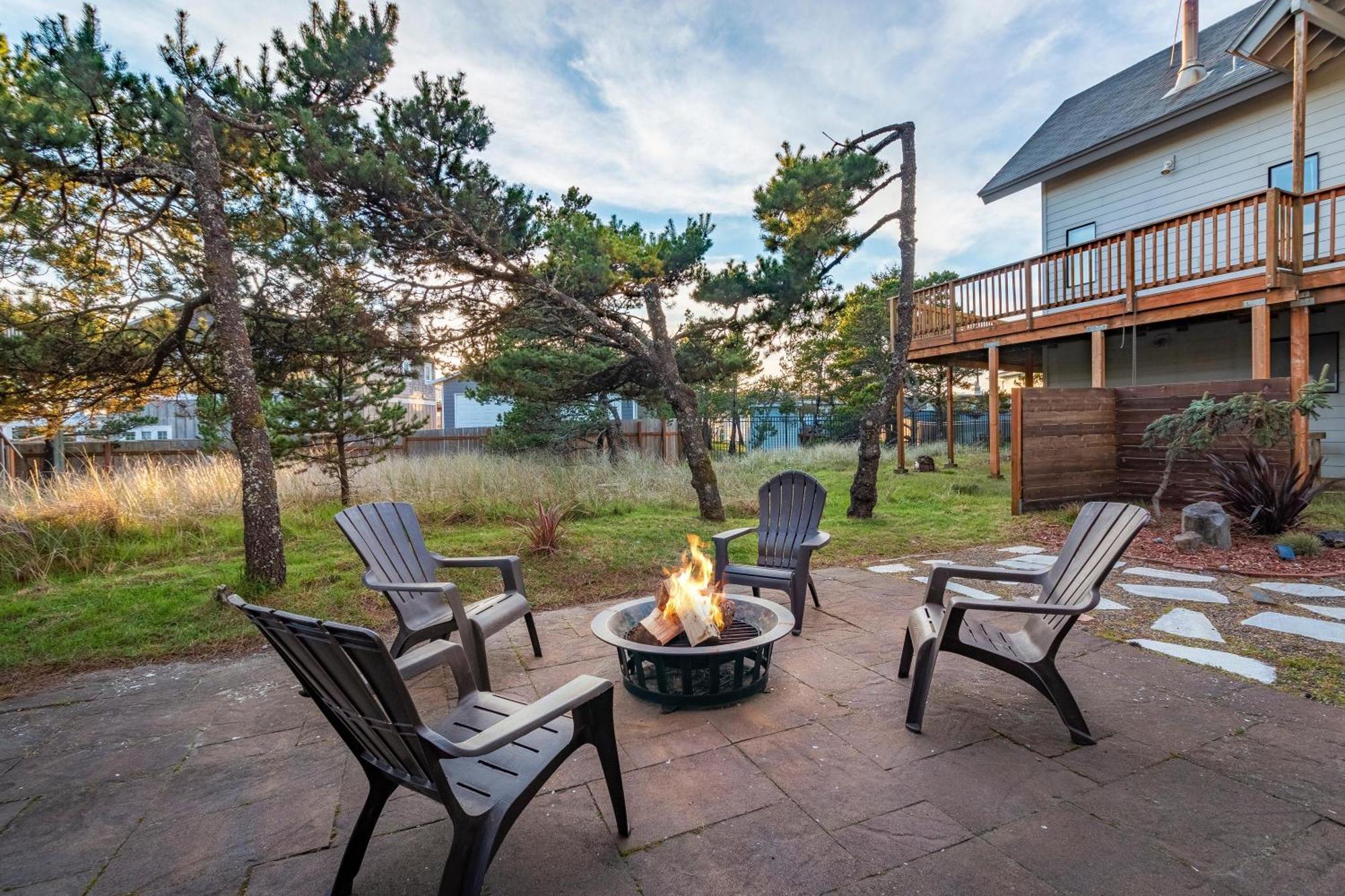 Santosha Villa Pacific City Exterior photo